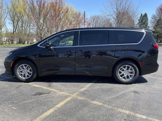 2025 Chrysler Pacifica PACIFICA SELECT