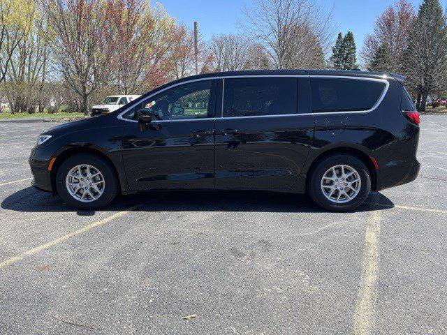 2025 Chrysler Pacifica PACIFICA SELECT
