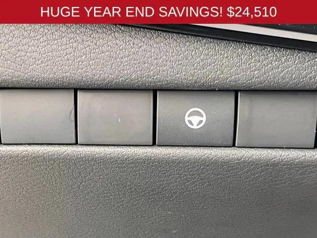 2025 Nissan Kicks SR Intelligent AWD