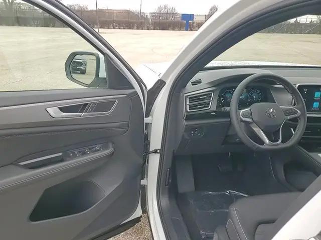 2025 Volkswagen Atlas Cross Sport 2.0T SE