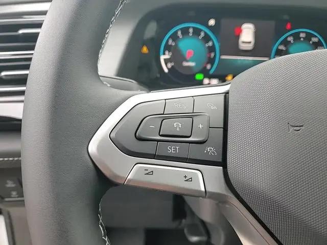 2025 Volkswagen Atlas Cross Sport 2.0T SE