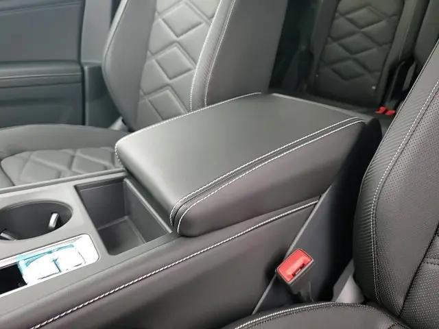 2025 Volkswagen Atlas Cross Sport 2.0T SE