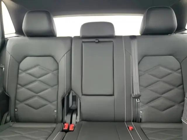 2025 Volkswagen Atlas Cross Sport 2.0T SE