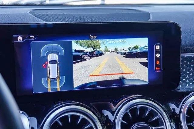 2024 Mercedes-Benz EQB 300 4MATIC