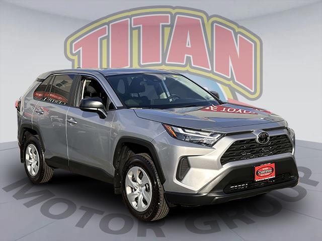 2024 Toyota RAV4 LE [16]