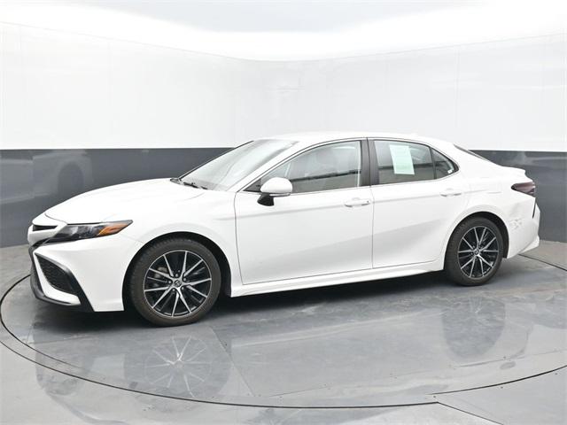 2023 Toyota Camry SE Nightshade Edition