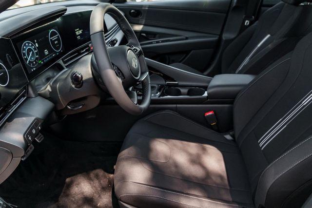 2025 Hyundai Elantra Hybrid SEL Sport