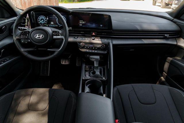 2025 Hyundai Elantra Hybrid SEL Sport