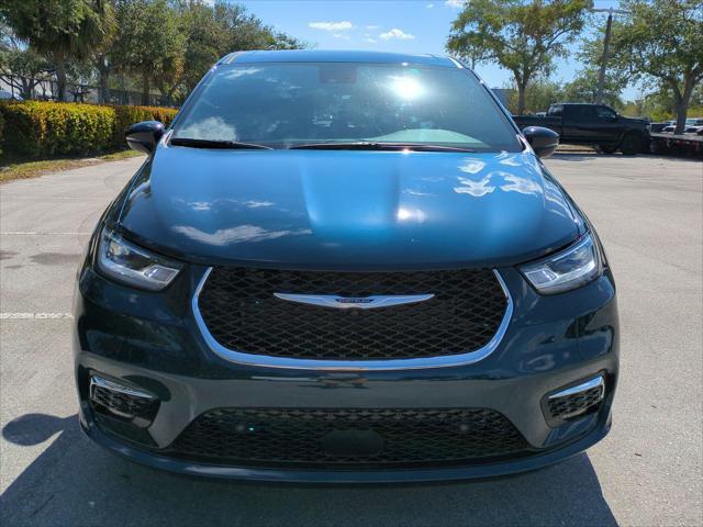 2025 Chrysler Pacifica PACIFICA SELECT