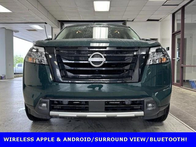 2023 Nissan Pathfinder SL FWD