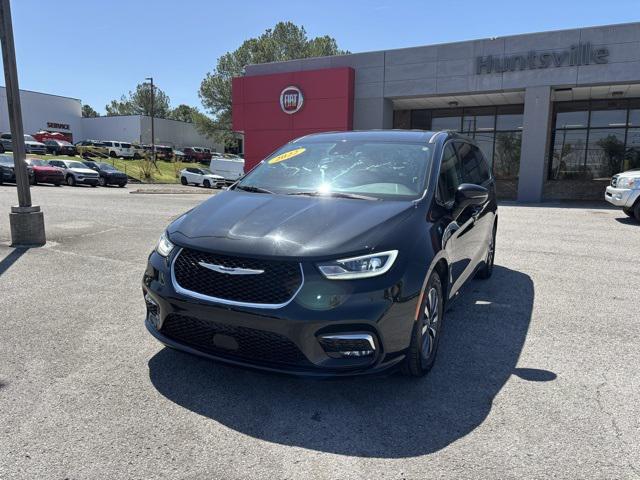 2022 Chrysler Pacifica Hybrid Touring L