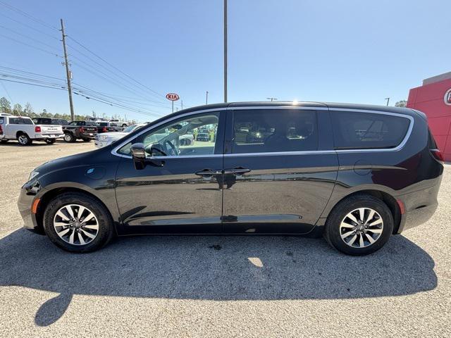 2022 Chrysler Pacifica Hybrid Touring L