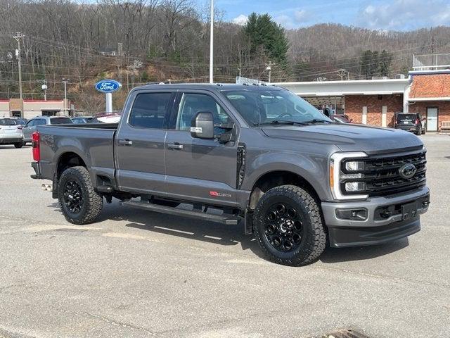 2023 Ford F-350 LARIAT