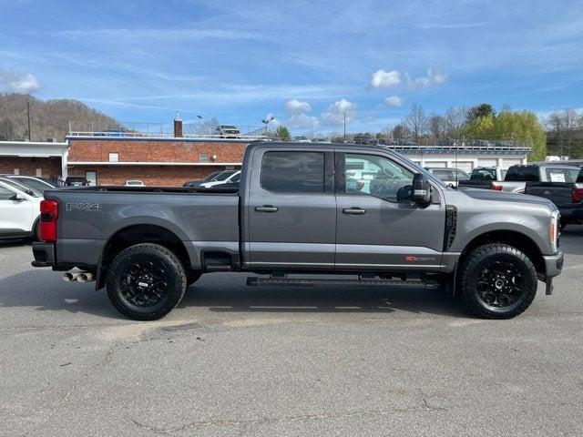2023 Ford F-350 LARIAT