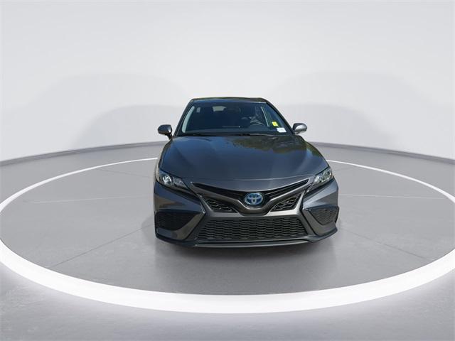 2021 Toyota Camry SE Hybrid