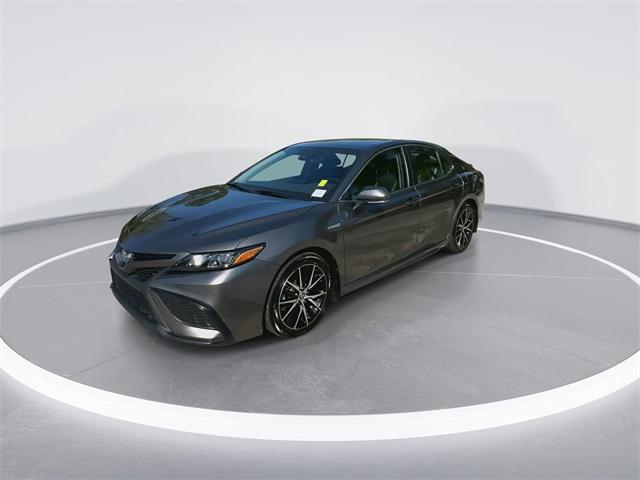 2021 Toyota Camry SE Hybrid