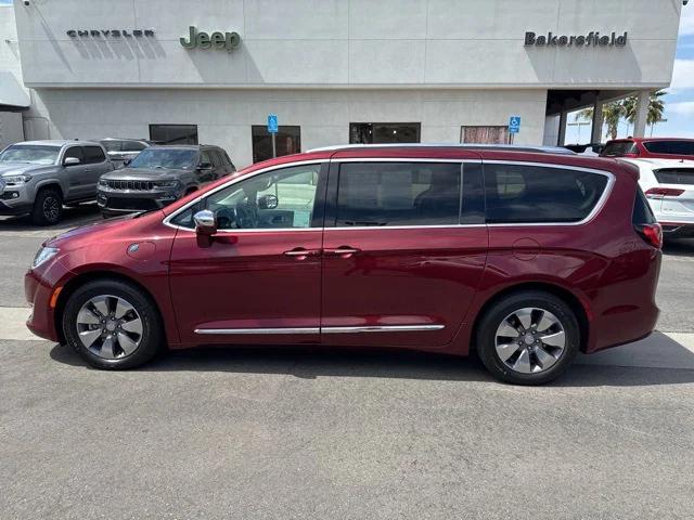 2018 Chrysler Pacifica Hybrid Limited