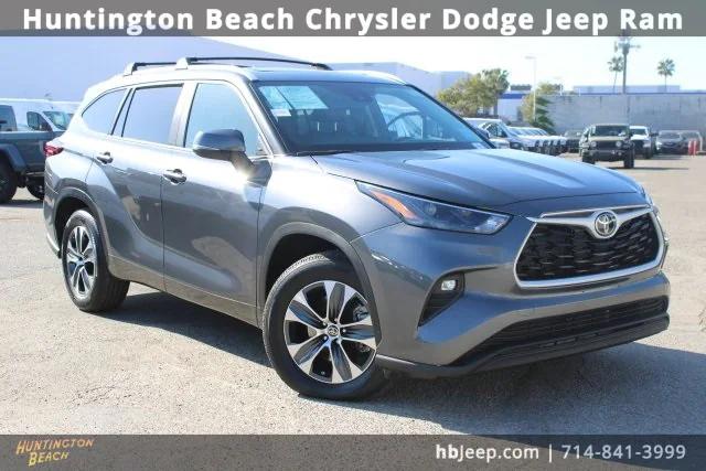 2024 Toyota Highlander XLE for sale in Huntington Beach, CA
