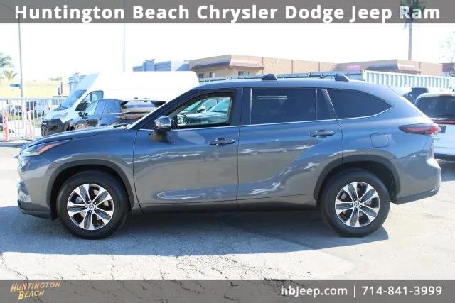 2024 Toyota Highlander XLE