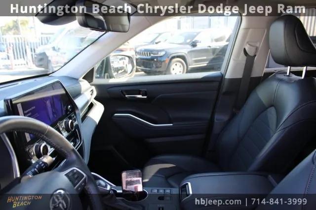 2024 Toyota Highlander XLE
