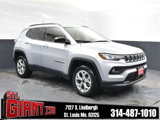 2025 Jeep Compass COMPASS LATITUDE 4X4