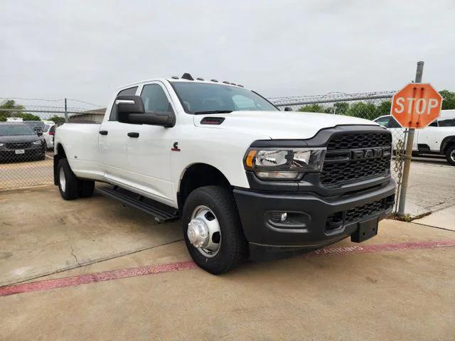 2023 RAM 3500 Tradesman Crew Cab 4x4 8 Box