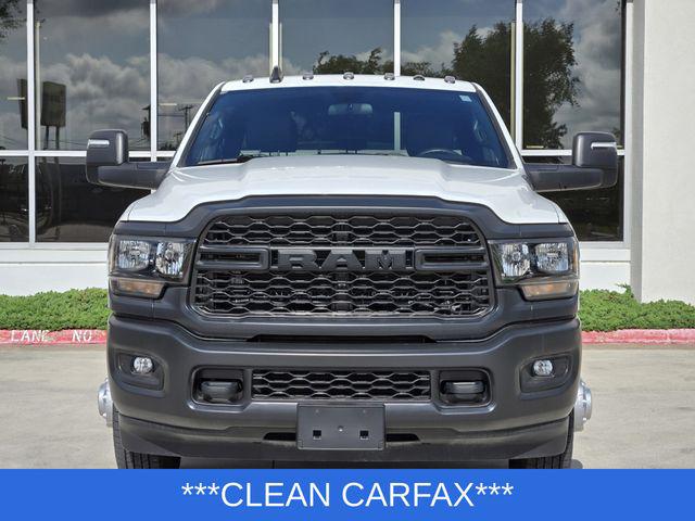 2023 RAM 3500 Tradesman Crew Cab 4x4 8 Box