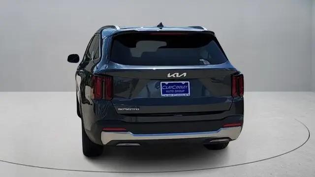 2025 Kia Sorento S