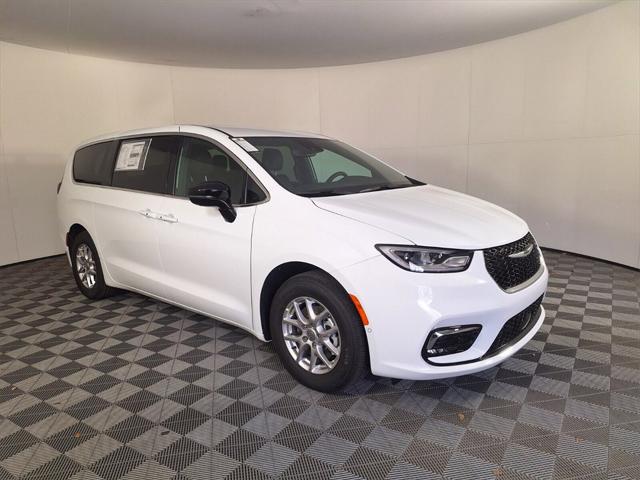 2025 Chrysler Pacifica PACIFICA SELECT