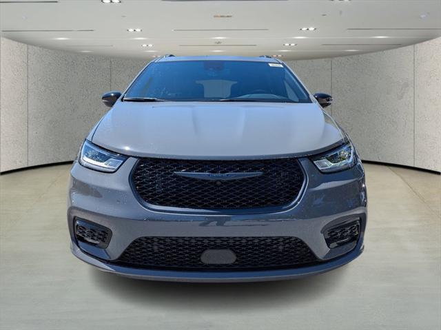 2025 Chrysler Pacifica Hybrid PACIFICA PLUG-IN HYBRID S APPEARANCE