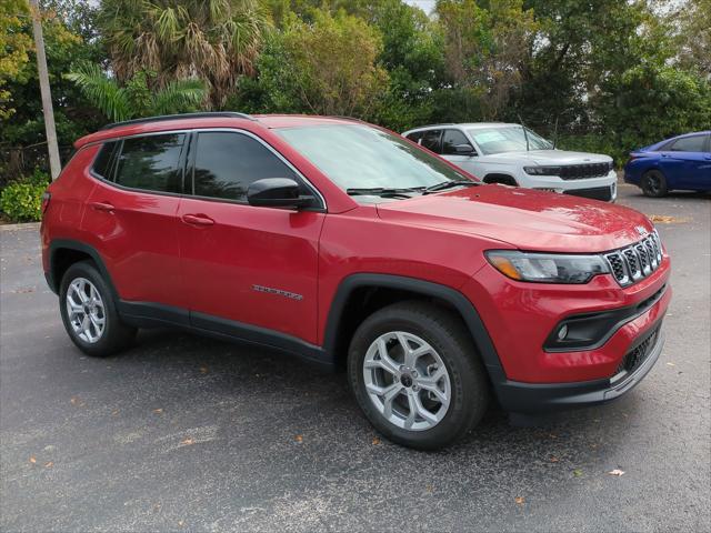 2025 Jeep Compass COMPASS LATITUDE 4X4