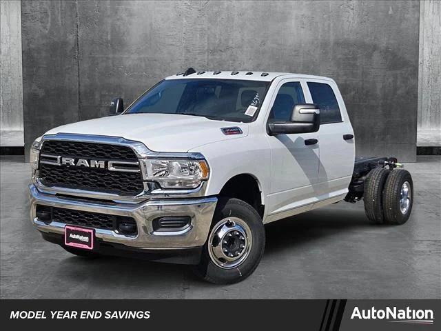 2024 RAM Ram 3500 Chassis Cab RAM 3500 TRADESMAN CREW CAB CHASSIS 4X4 60 CA