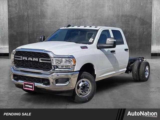 2024 RAM Ram 3500 Chassis Cab RAM 3500 TRADESMAN CREW CAB CHASSIS 4X4 60 CA