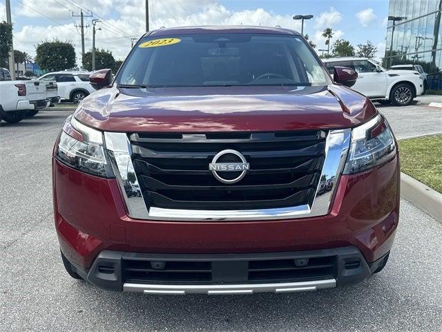 2023 Nissan Pathfinder SL 4WD