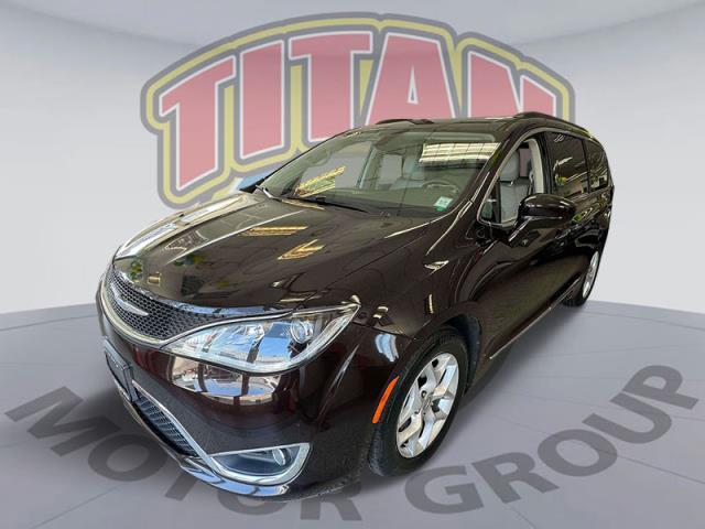 2017 Chrysler Pacifica Touring-L [7]
