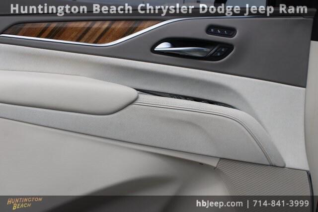 2023 Cadillac Escalade 4WD Sport Platinum