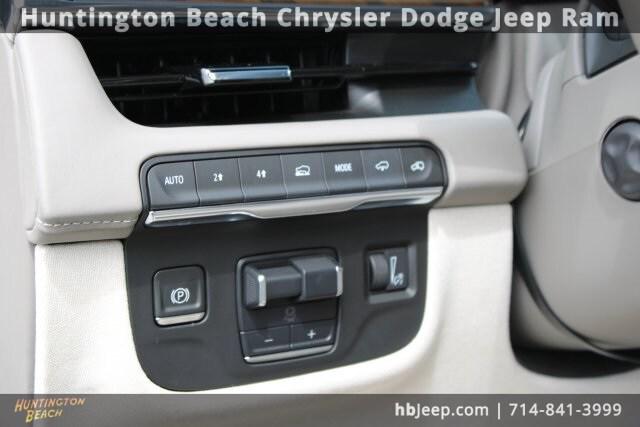 2023 Cadillac Escalade 4WD Sport Platinum