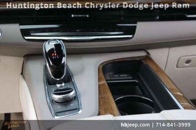 2023 Cadillac Escalade 4WD Sport Platinum