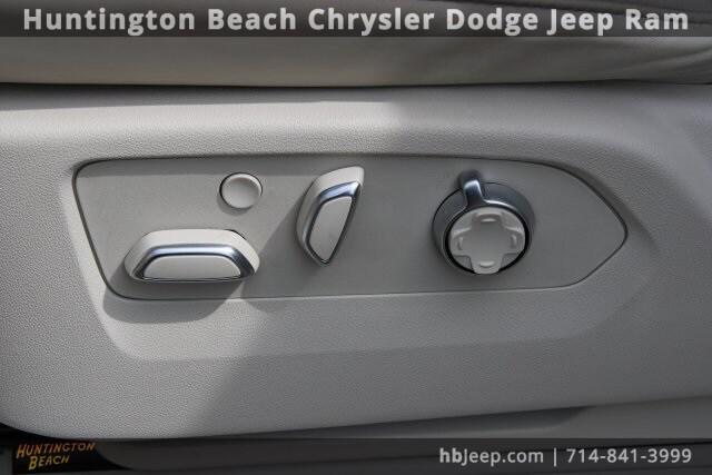 2023 Cadillac Escalade 4WD Sport Platinum