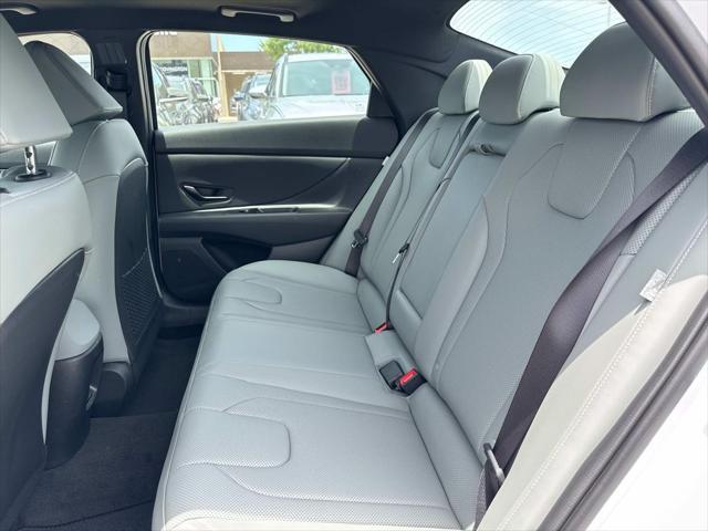 2025 Hyundai Elantra Hybrid Limited