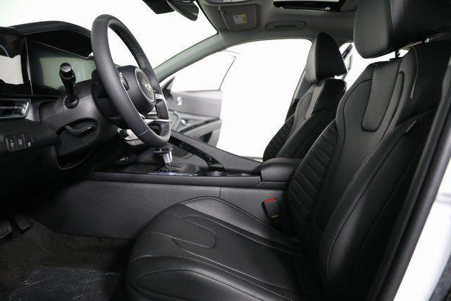 2025 Hyundai Elantra Hybrid Limited