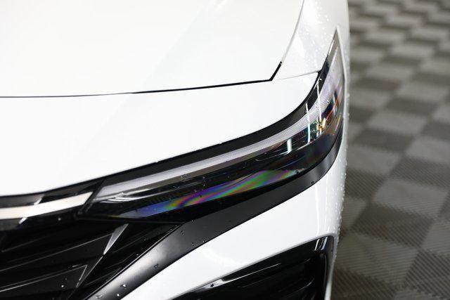 2025 Hyundai Elantra Hybrid Limited