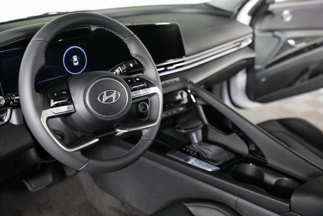 2025 Hyundai Elantra Hybrid Limited