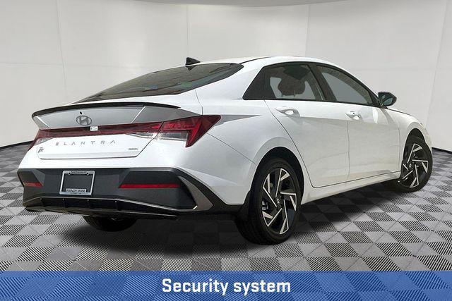 2025 Hyundai Elantra Hybrid SEL Sport