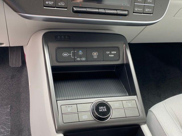 2025 Hyundai Kona EV SEL