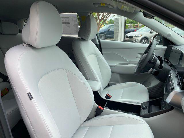 2025 Hyundai Kona EV SEL