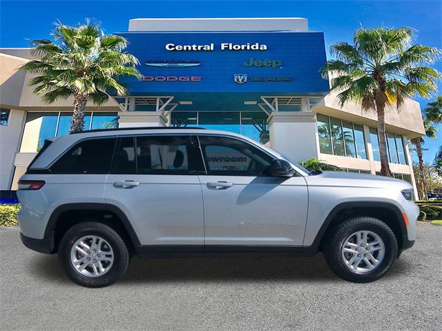 2025 Jeep Grand Cherokee GRAND CHEROKEE LAREDO 4X2