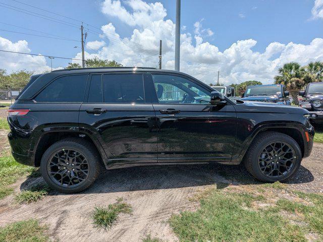 2025 Jeep Grand Cherokee GRAND CHEROKEE SUMMIT 4X4