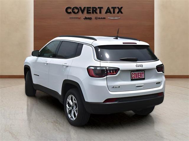 2025 Jeep Compass COMPASS LATITUDE 4X4