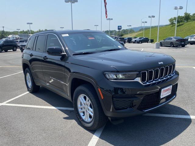 2025 Jeep Grand Cherokee GRAND CHEROKEE LAREDO 4X4